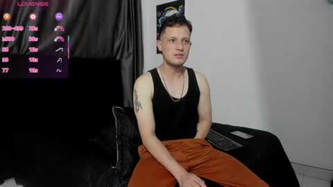 Snapshot of ryan15_ chatting on December 1, 11:04 am Ryan 15 online show from December 1, 11:04 am