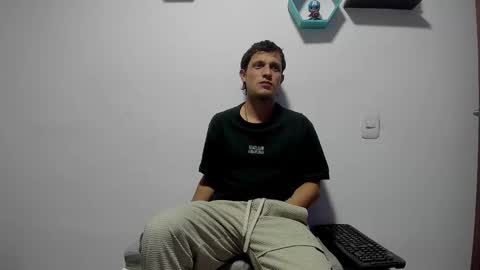 Snapshot of ryan15_ chatting on March 13, 1:23 am Ryan 15 online show from March 13, 1:23 am