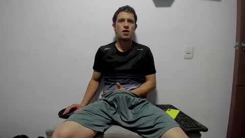 Snapshot of ryan15_ chatting on March 25, 11:05 am Ryan 15 online show from March 25, 11:05 am