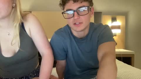 Snapshot of ryan287747 chatting on September 27, 5:45 am ryan online show from September 27, 5:45 am