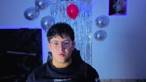 Snapshot of ryan_doretti chatting on November 17, 12:00 pm Ryan online show from November 17, 12:00 pm