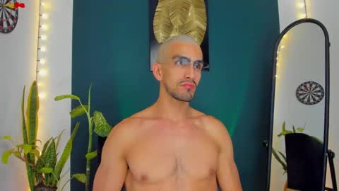 Ryan independent model online show from September 23, 12:57 am