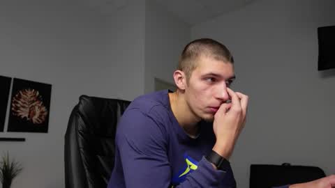 Snapshot of ryan_dozer chatting on September 30, 6:07 am RYAN DOZER online show from September 30, 6:07 am