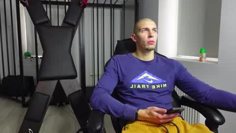 Snapshot of ryan_dozer chatting on October 16, 8:04 am RYAN DOZER online show from October 16, 8:04 am