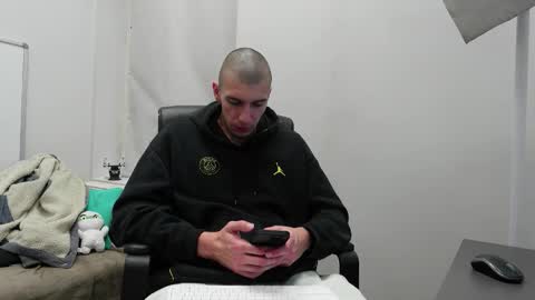 Snapshot of ryan_dozer chatting on November 1, 6:59 am RYAN DOZER online show from November 1, 6:59 am