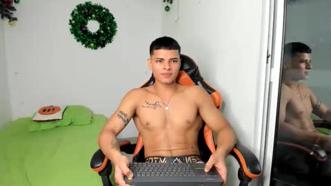 ryan_myerz online show from January 16, 1:42 am