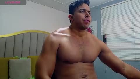 Snapshot of ryan_nesson chatting on September 30, 5:40 pm Ryan online show from September 30, 5:40 pm