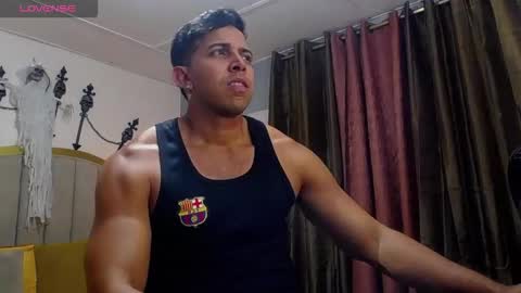 Snapshot of ryan_nesson chatting on November 1, 12:56 am Ryan online show from November 1, 12:56 am