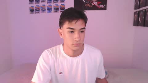 Snapshot of ryan_valentine17 chatting on April 7, 9:37 pm ryan online show from April 7, 9:37 pm