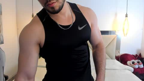 Snapshot of ryan_ward79 chatting on March 31, 12:01 am Ryan online show from March 31, 12:01 am