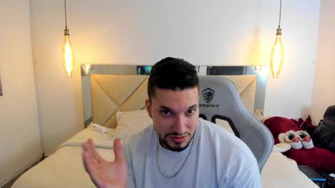 Snapshot of ryan_ward79 chatting on April 1, 2:45 am Ryan online show from April 1, 2:45 am