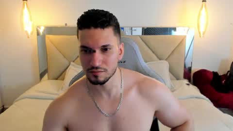Snapshot of ryan_ward79 chatting on April 29, 12:48 am Ryan online show from April 29, 12:48 am