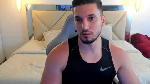 Snapshot of ryan_ward79 chatting on May 6, 9:58 am Ryan online show from May 6, 9:58 am