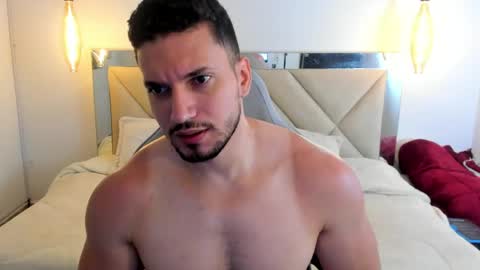 Snapshot of ryan_ward79 chatting on May 8, 12:10 pm Ryan online show from May 8, 12:10 pm