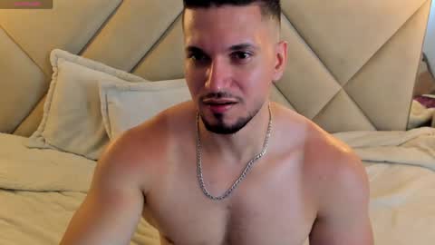 Snapshot of ryan_ward79 chatting on May 11, 4:07 am Ryan online show from May 11, 4:07 am