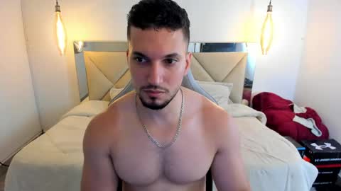 Snapshot of ryan_ward79 chatting on May 17, 2:09 am Ryan online show from May 17, 2:09 am