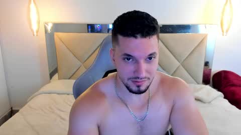 Snapshot of ryan_ward79 chatting on May 17, 2:46 pm Ryan online show from May 17, 2:46 pm