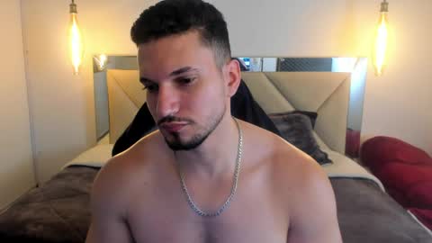 Snapshot of ryan_ward79 chatting on June 6, 1:21 am Ryan online show from June 6, 1:21 am