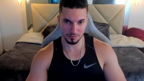 Snapshot of ryan_ward79 chatting on June 19, 11:30 pm Ryan online show from June 19, 11:30 pm