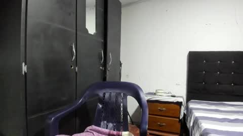 ryan_xc1 online show from January 19, 2:04 am