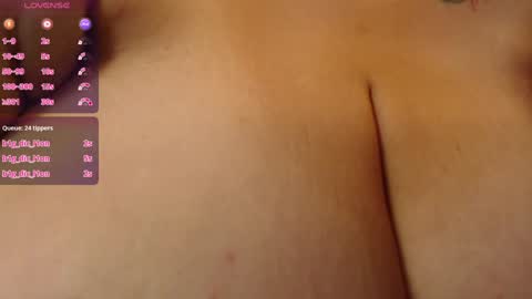 Hanna  online show from December 13, 7:43 pm