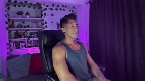 ryanboy30 online show from December 27, 8:50 pm