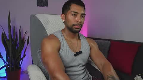 Snapshot of ryanboy30 chatting on May 31, 12:30 am ryanboy30 online show from May 31, 12:30 am