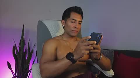 Snapshot of ryanboy30 chatting on June 30, 12:39 pm ryanboy30 online show from June 30, 12:39 pm