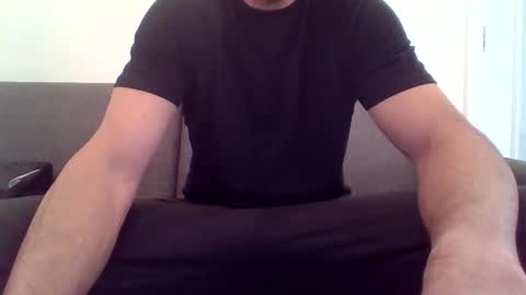 Snapshot of ryand066 chatting on April 3, 1:36 am ryand066 online show from April 3, 1:36 am