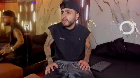 Snapshot of ryanjaramillo chatting on March 22, 9:07 pm Ryan online show from March 22, 9:07 pm