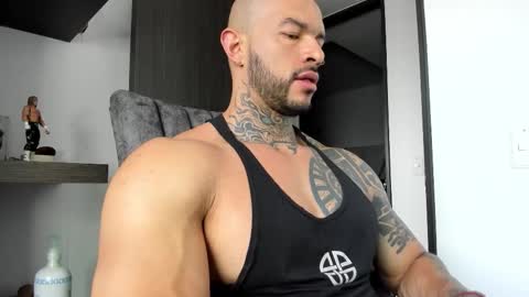 Snapshot of ryanjhonston chatting on November 15, 12:23 pm Ryan online show from November 15, 12:23 pm