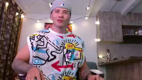 Snapshot of ryann_blue_ chatting on February 17, 1:58 am Ryan Blue ig ryannblue online show from February 17, 1:58 am