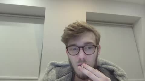 Snapshot of ryanogorman5858 chatting on February 28, 12:43 am anonomousstoneruk online show from February 28, 12:43 am