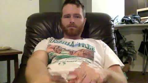 Snapshot of ryanoliver83 chatting on December 1, 11:36 pm Ryan Oliver online show from December 1, 11:36 pm