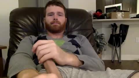 Snapshot of ryanoliver83 chatting on December 6, 3:08 am Ryan Oliver online show from December 6, 3:08 am
