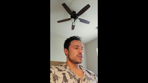 Snapshot of ryanpese chatting on April 4, 5:43 pm ThomasLan online show from April 4, 5:43 pm