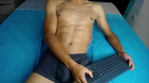 Snapshot of ryanpricee chatting on December 31, 5:55 am RyanPricee online show from December 31, 5:55 am