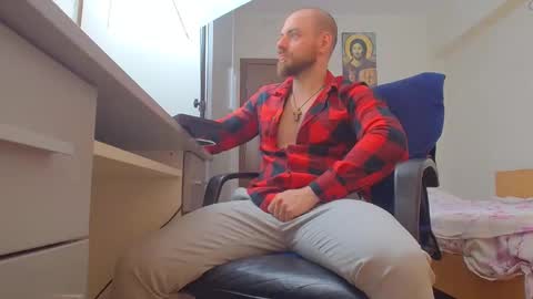 Ryanstone  online show from May 16, 4:09 am