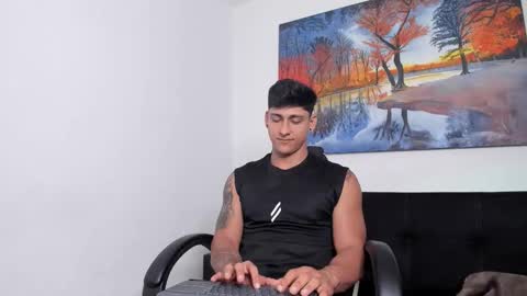 ryanwhite3 online show from December 4, 10:29 pm