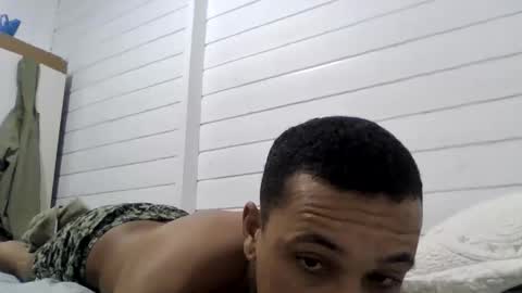 Snapshot of ryckvini chatting on April 6, 12:52 am ryckvini online show from April 6, 12:52 am