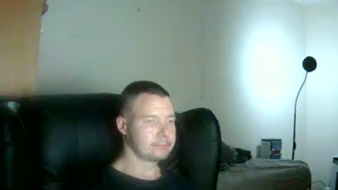 Snapshot of ryder93x chatting on July 10, 8:29 am Ryder93 online show from July 10, 8:29 am