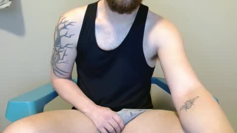 Snapshot of rylancolt chatting on December 14, 9:56 pm Rylan Colte online show from December 14, 9:56 pm