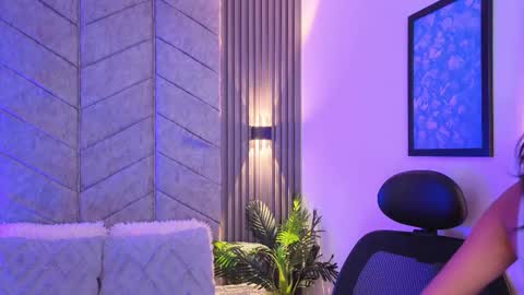 Snapshot of rynka__ chatting on November 16, 3:56 am rynka online show from November 16, 3:56 am