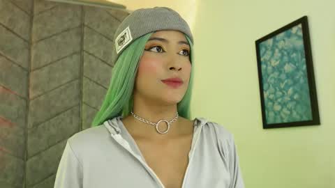 Snapshot of rynka__ chatting on February 8, 3:43 am rynka online show from February 8, 3:43 am