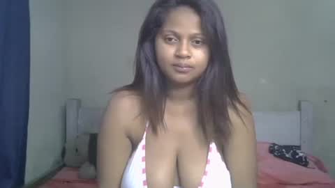 rywanna online show from April 2, 10:46 am