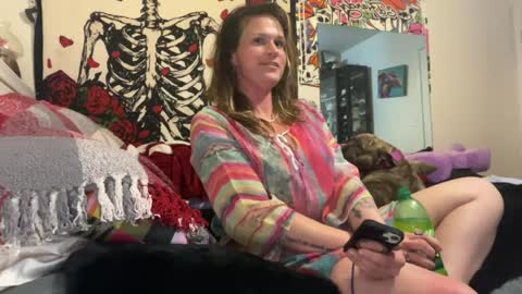 Snapshot of s1nderlee chatting on April 4, 5:27 am s1nderlee online show from April 4, 5:27 am