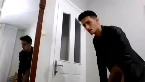 s2ici online show from October 18, 8:04 am