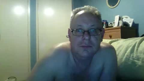 Snapshot of s536sny18 chatting on March 8, 6:34 pm s536sny18 online show from March 8, 6:34 pm