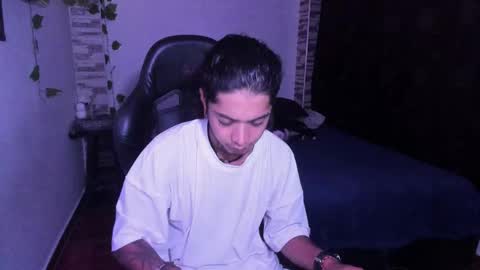 Snapshot of saad__man chatting on October 26, 2:06 am Danny online show from October 26, 2:06 am