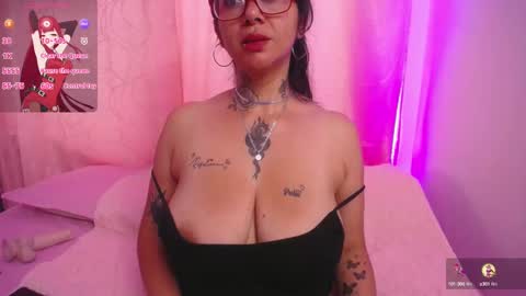 Snapshot of saalomee_1 chatting on December 12, 4:43 pm saalomee 1 online show from December 12, 4:43 pm